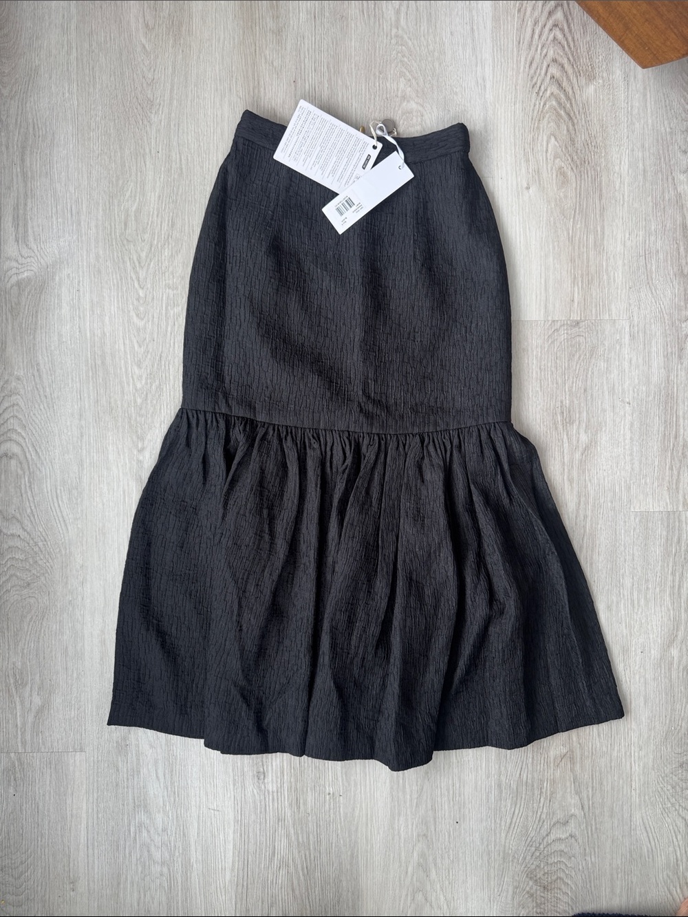 REBECCA VALLANCE drop waist Black Midi Skirt SIZE 6 but I think it fits like a 4